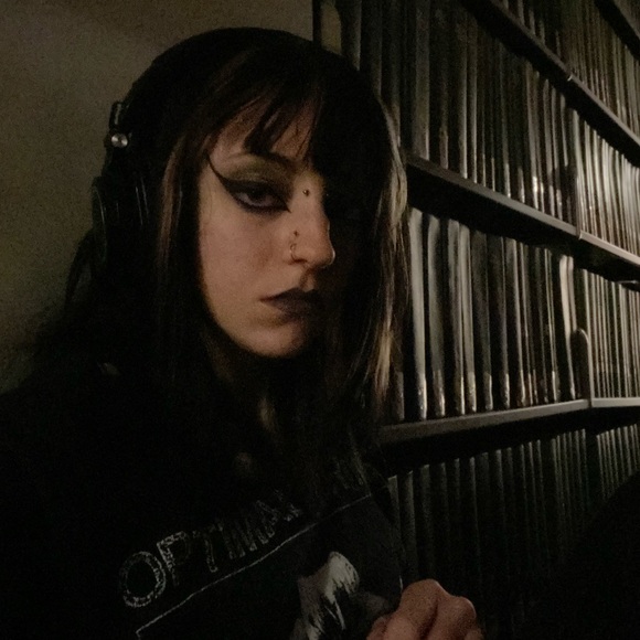 Meet your Posher, Maddy - Picture 2 of 4